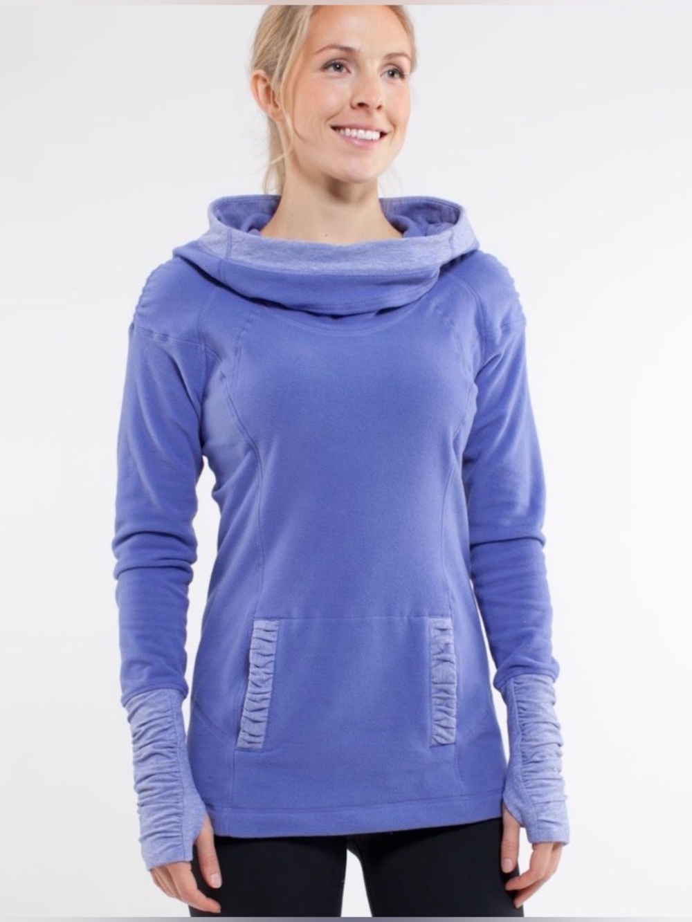 Lululemon Apres Run Pullover in Persian Purple Size 6 ORG RETAIL $98